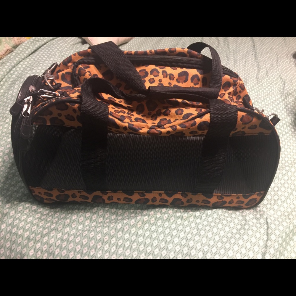 Cat Carrier With Sherpa Lining